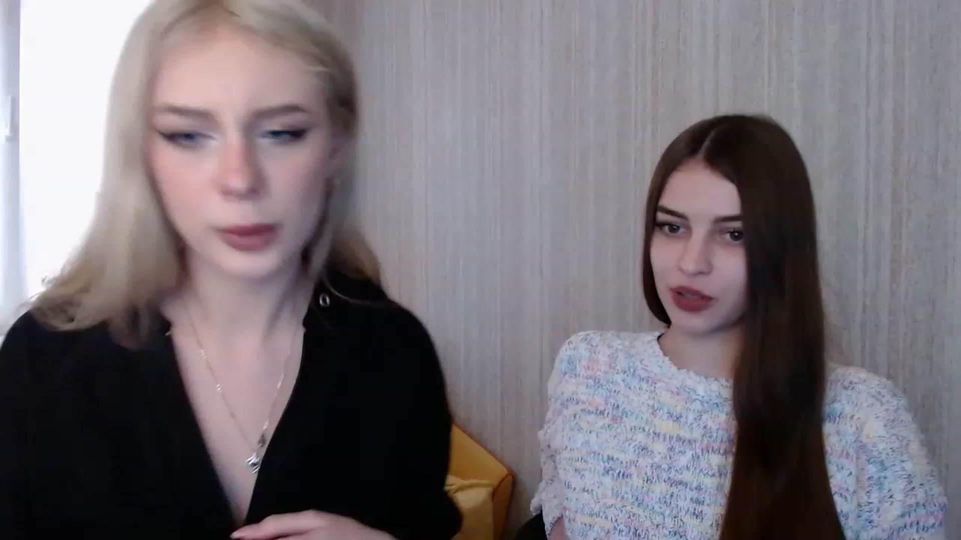 Gallery image thumbnail from Ririma_xo's myfreecams stream on, 11/22/2022, 08:46 image 1 of 20