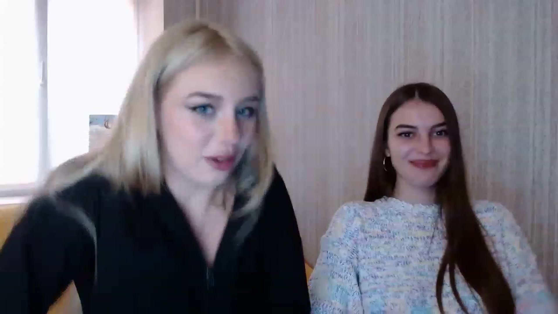 Gallery image thumbnail from Ririma_xo's myfreecams stream on, 11/22/2022, 08:46 image 15 of 20