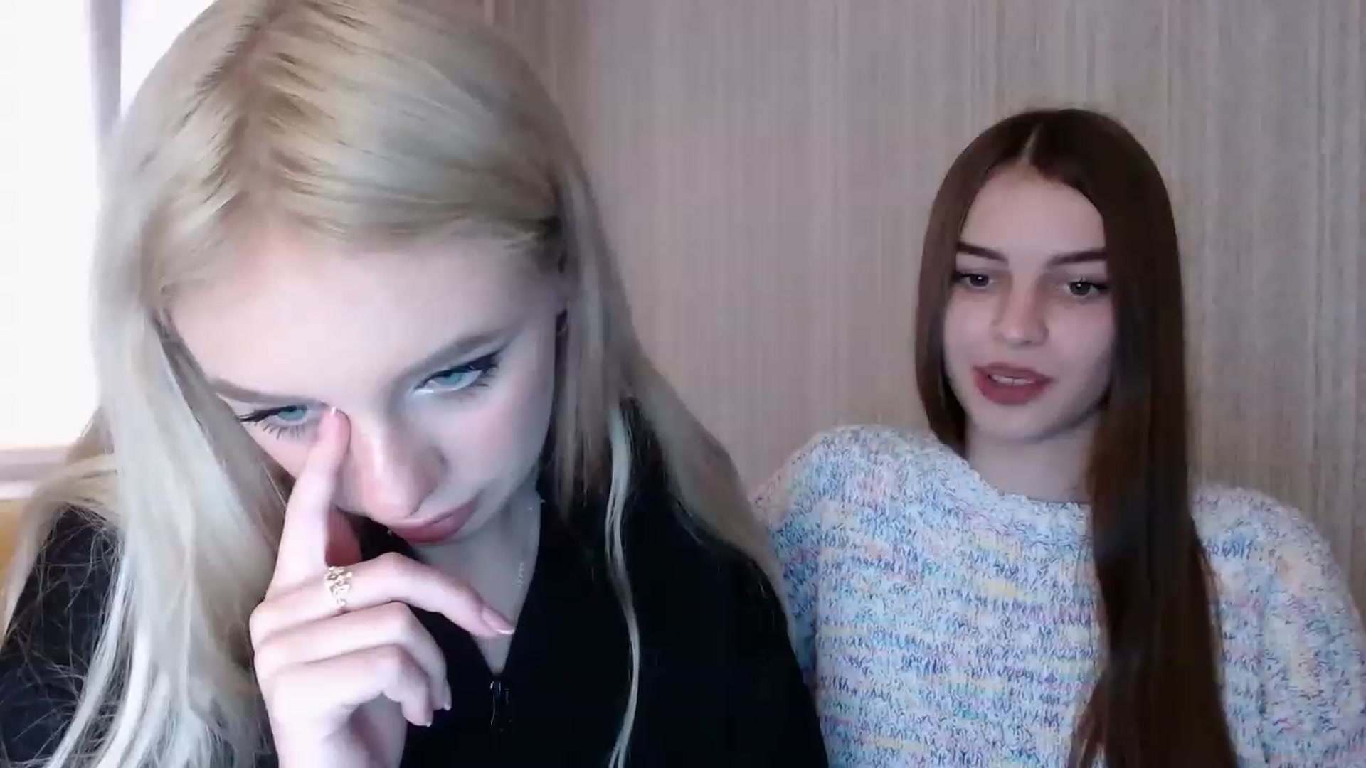 Gallery image thumbnail from Ririma_xo's myfreecams stream on, 11/22/2022, 08:46 image 11 of 20