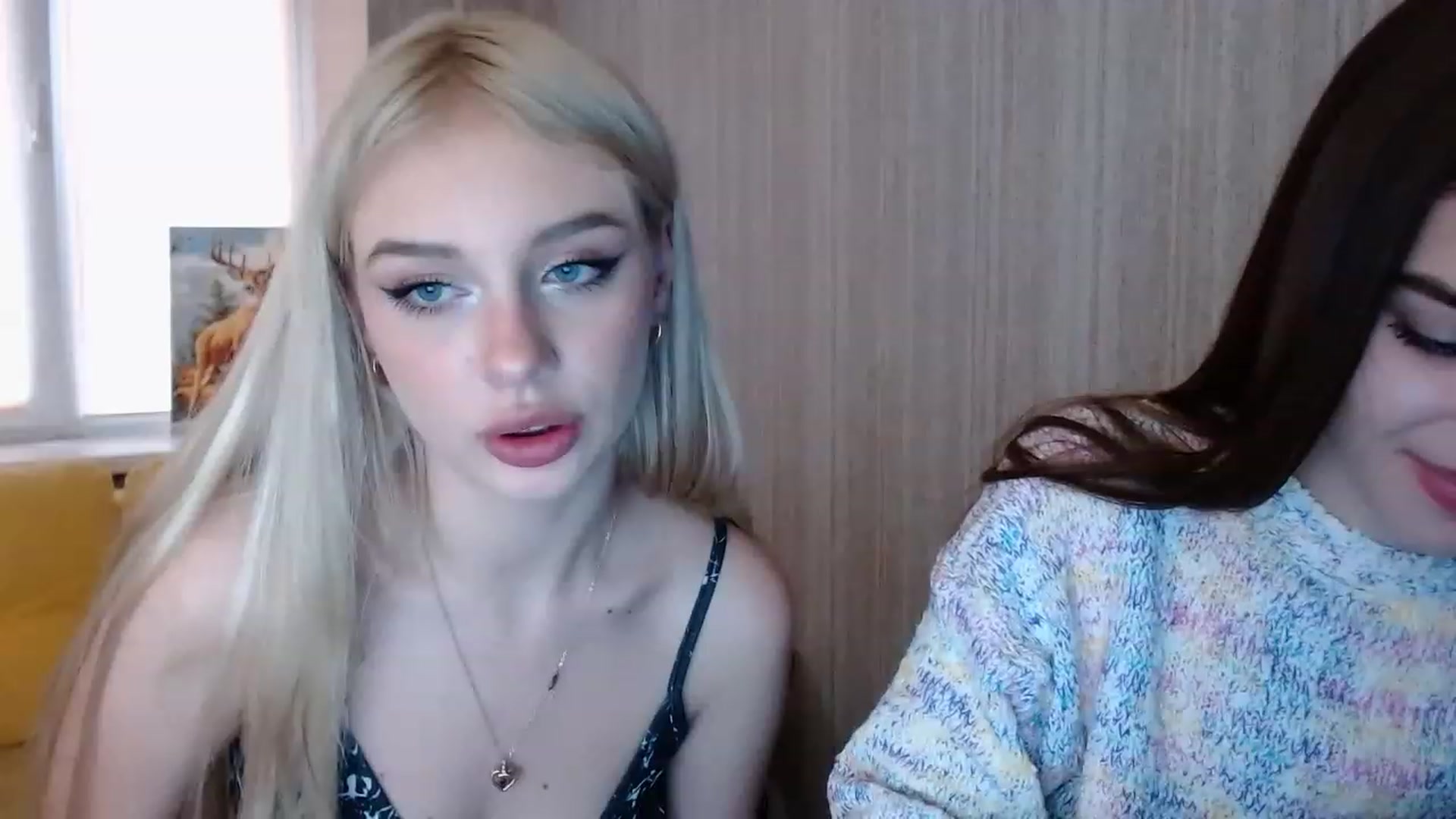 Gallery image thumbnail from Ririma_xo's myfreecams stream on, 11/22/2022, 10:48 image 11 of 20