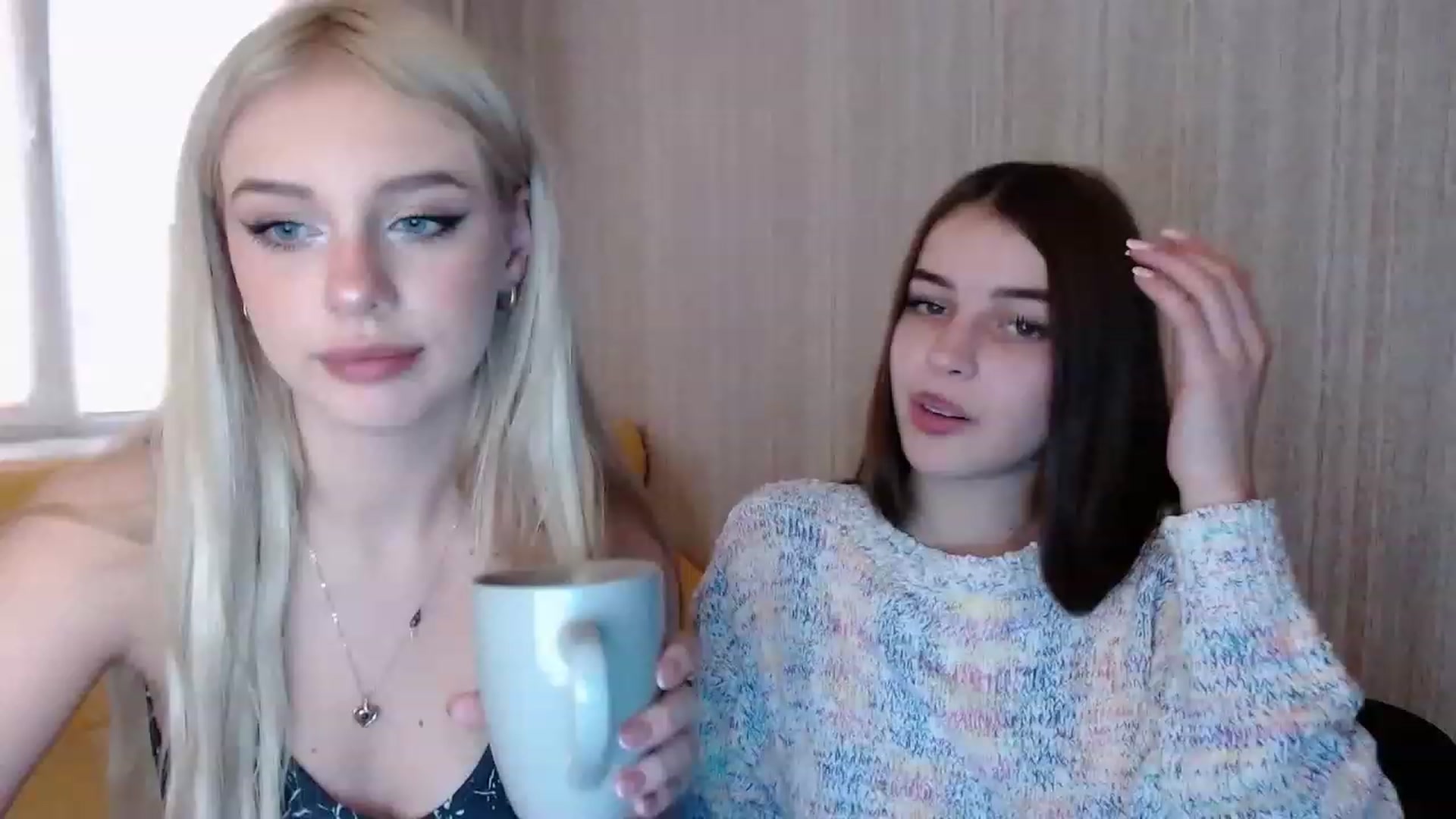 Gallery image thumbnail from Ririma_xo's myfreecams stream on, 11/22/2022, 10:48 image 5 of 20