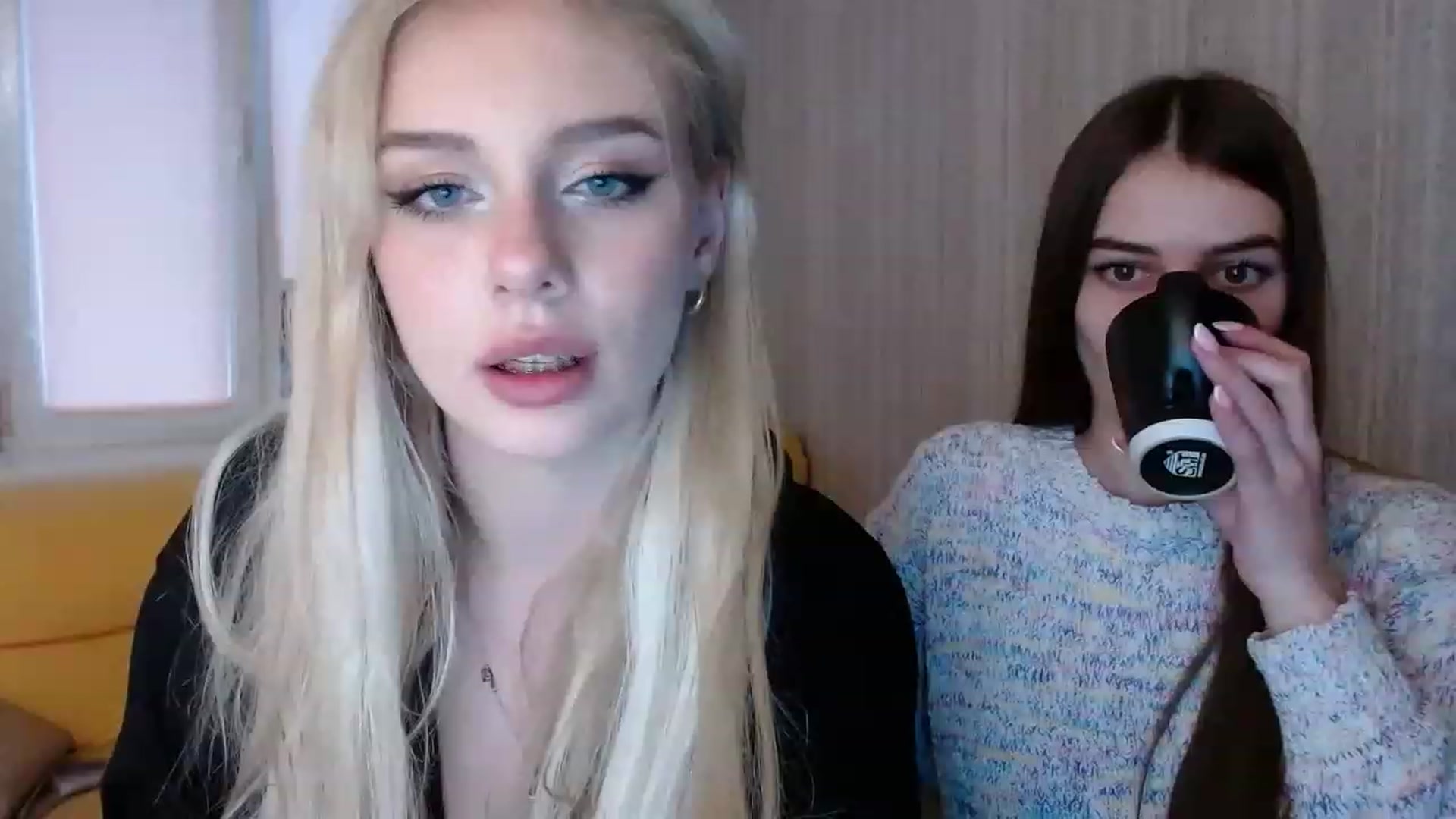 Gallery image thumbnail from Ririma_xo's myfreecams stream on, 11/22/2022, 12:29 image 12 of 20