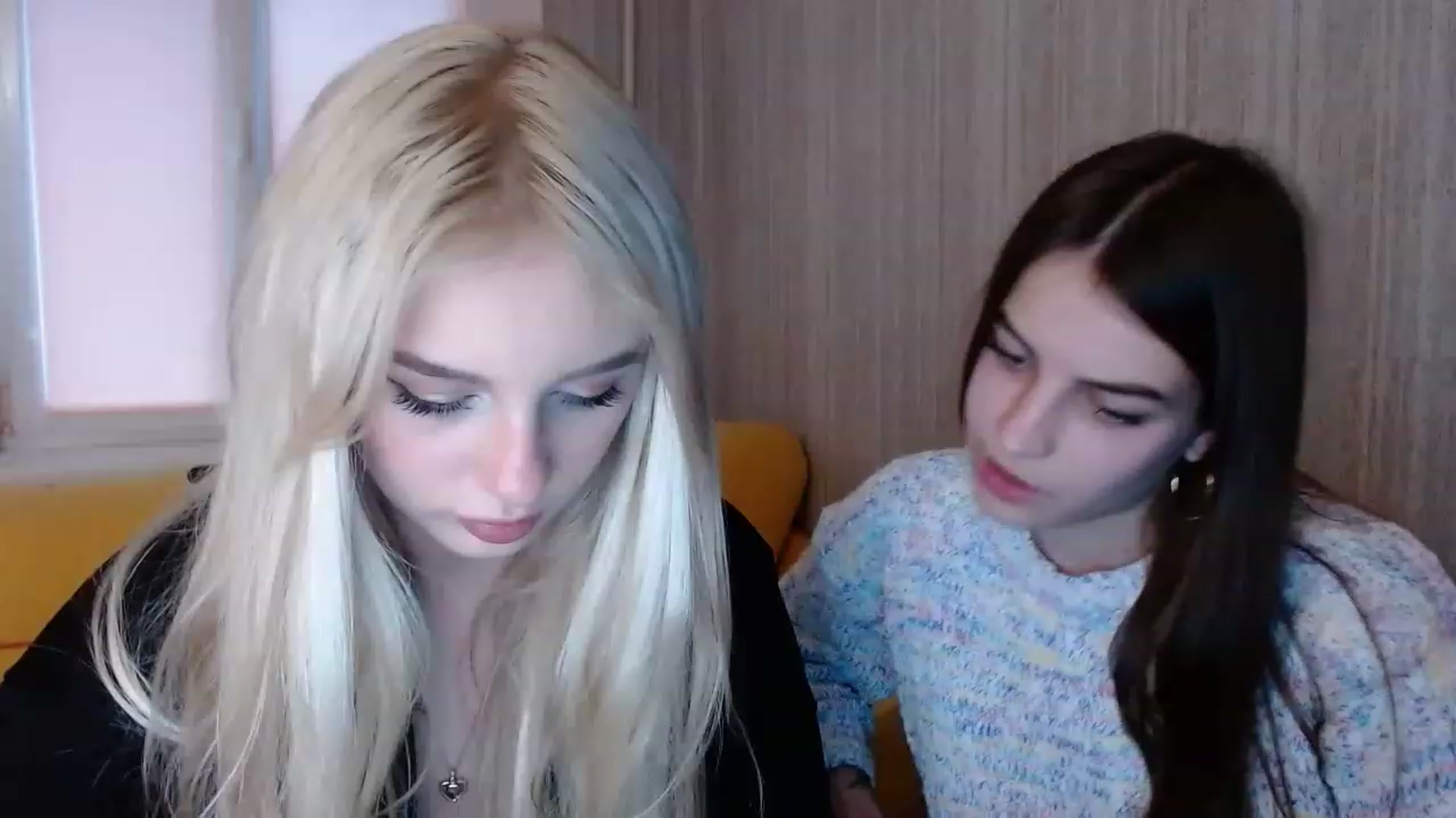 Gallery image thumbnail from Ririma_xo's myfreecams stream on, 11/22/2022, 12:29 image 11 of 20