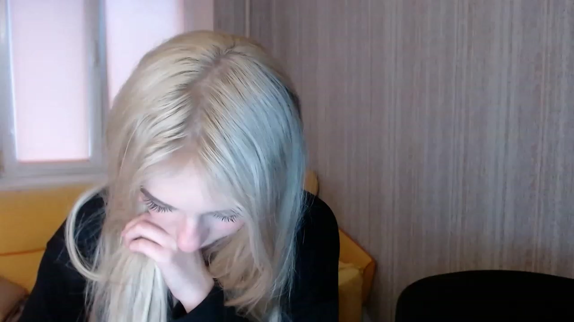 Gallery image thumbnail from Ririma_xo's myfreecams stream on, 11/22/2022, 12:29 image 9 of 20