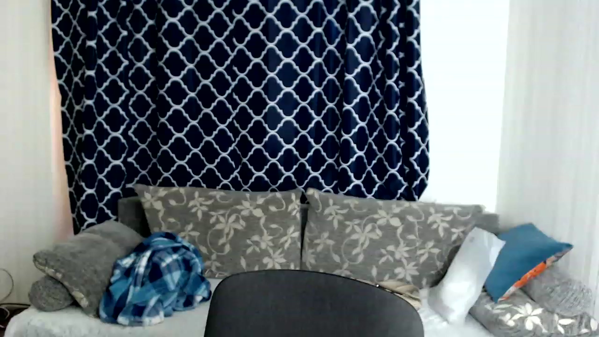 Gallery image thumbnail from Ririma_xo's myfreecams stream on, 11/25/2022, 09:35 image 2 of 20