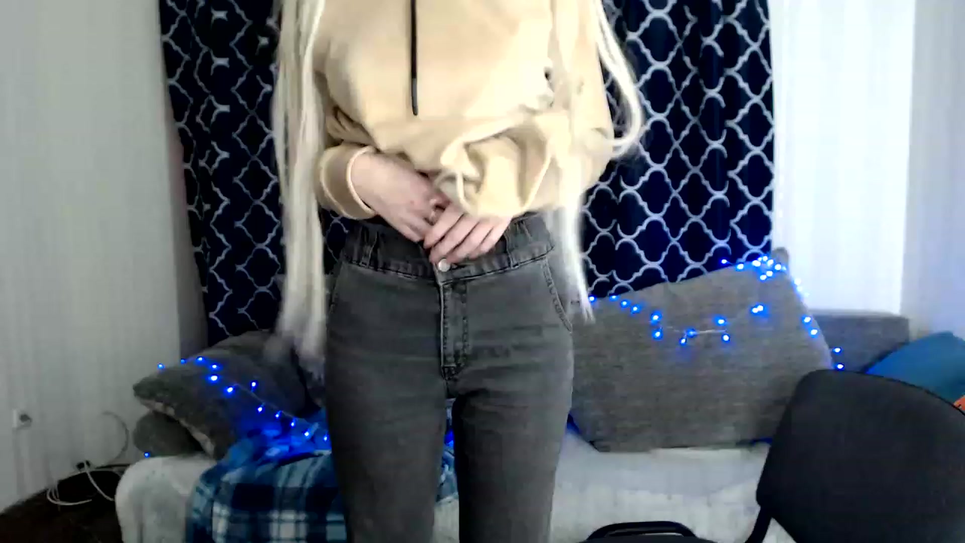 Gallery image thumbnail from Ririma_xo's myfreecams stream on, 11/25/2022, 12:28 image 20 of 20