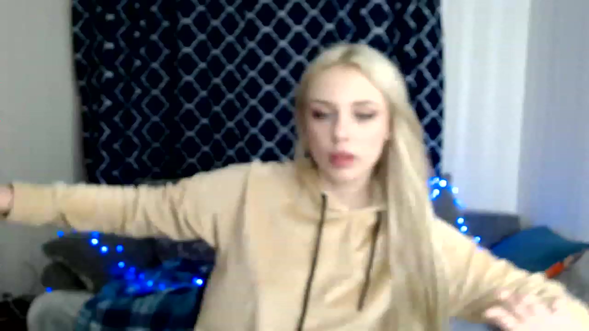 Gallery image thumbnail from Ririma_xo's myfreecams stream on, 11/25/2022, 13:03 image 15 of 20