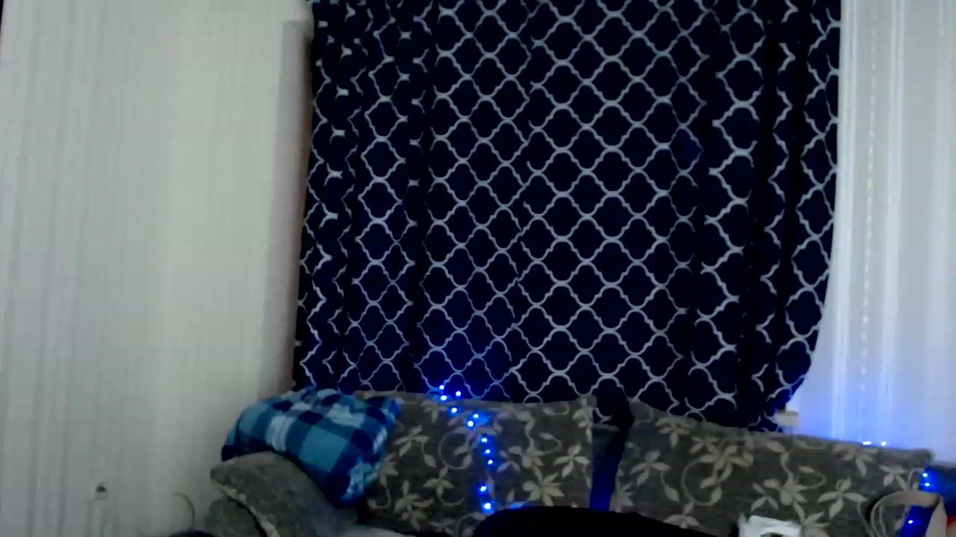 Gallery image thumbnail from Ririma_xo's myfreecams stream on, 11/26/2022, 09:08 image 1 of 20