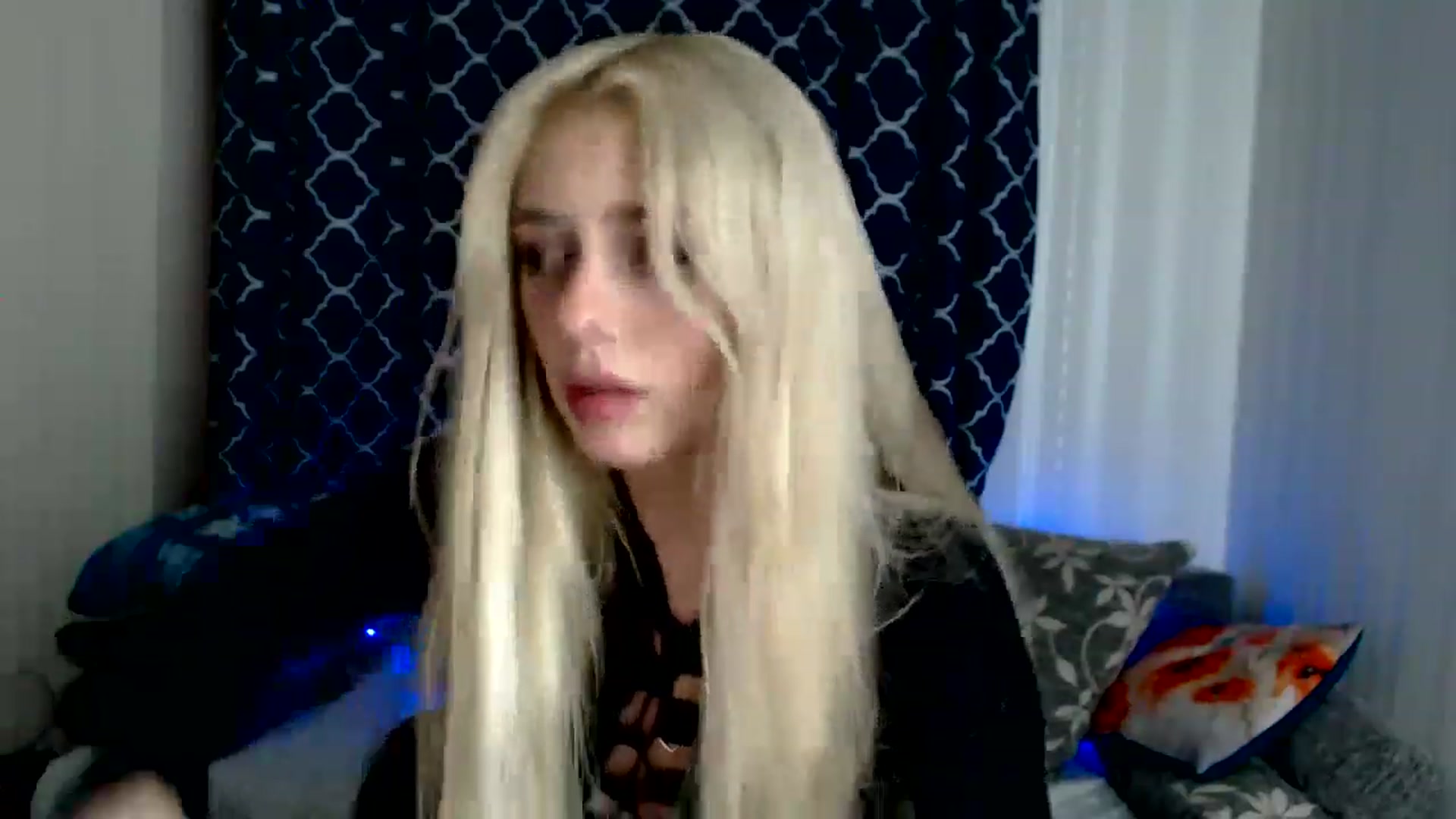 Gallery image thumbnail from Ririma_xo's myfreecams stream on, 11/26/2022, 11:18 image 10 of 20