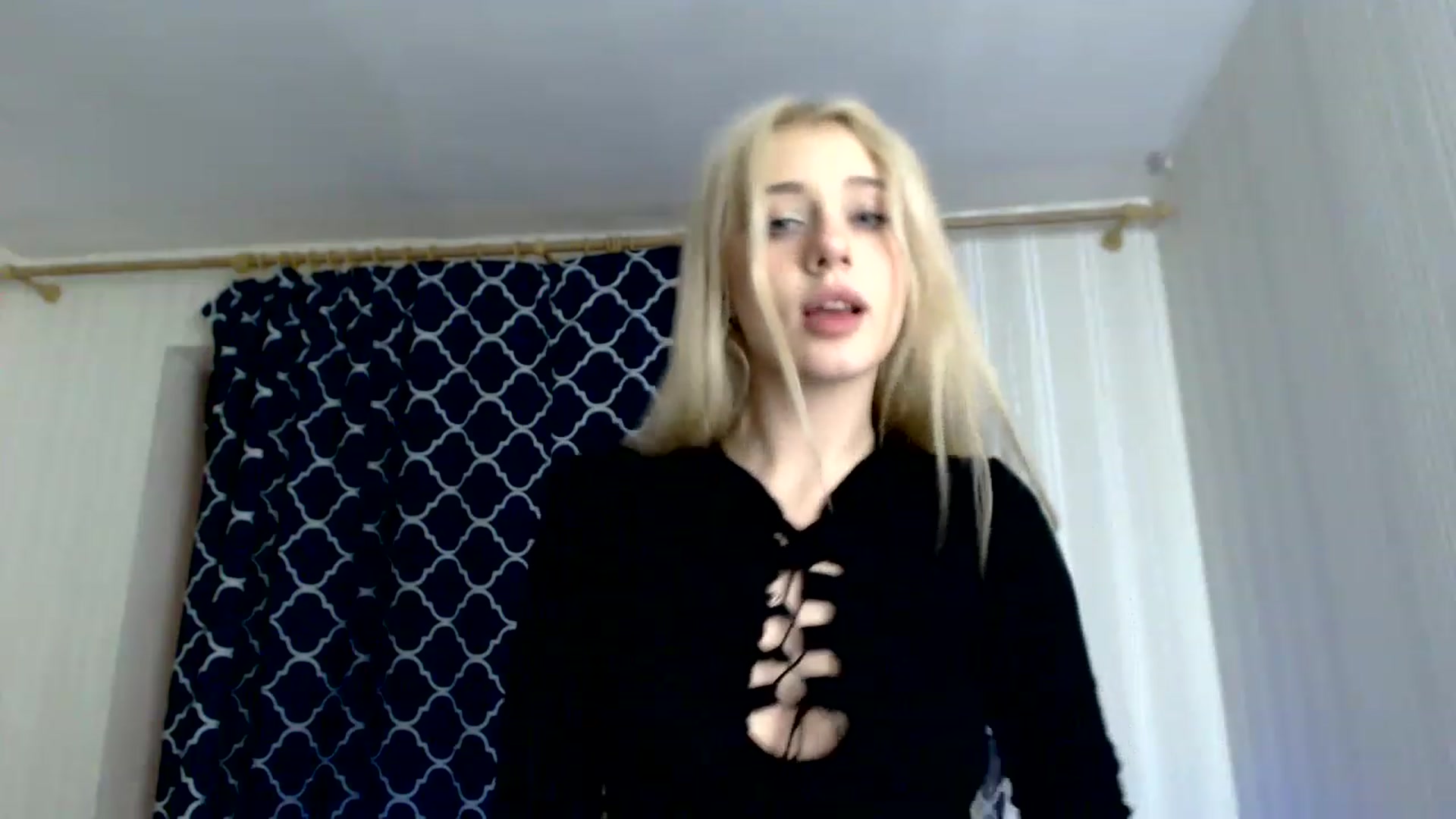 Gallery image thumbnail from Ririma_xo's myfreecams stream on, 11/26/2022, 11:18 image 12 of 20