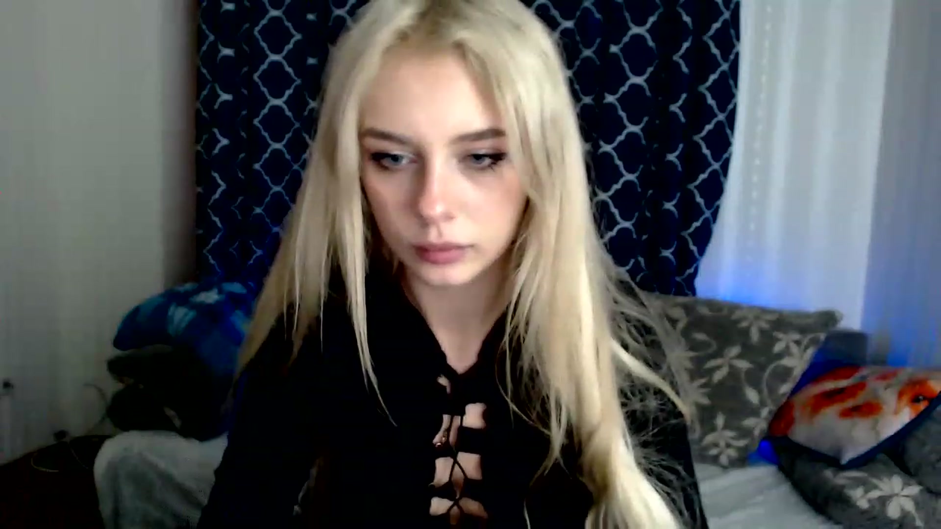 Gallery image thumbnail from Ririma_xo's myfreecams stream on, 11/26/2022, 11:18 image 16 of 20