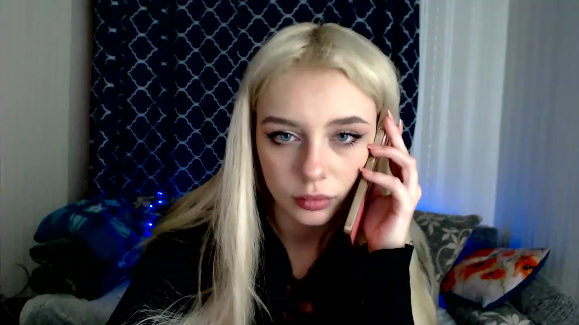 Gallery image thumbnail from Ririma_xo's myfreecams stream on, 11/26/2022, 11:18 image 4 of 20