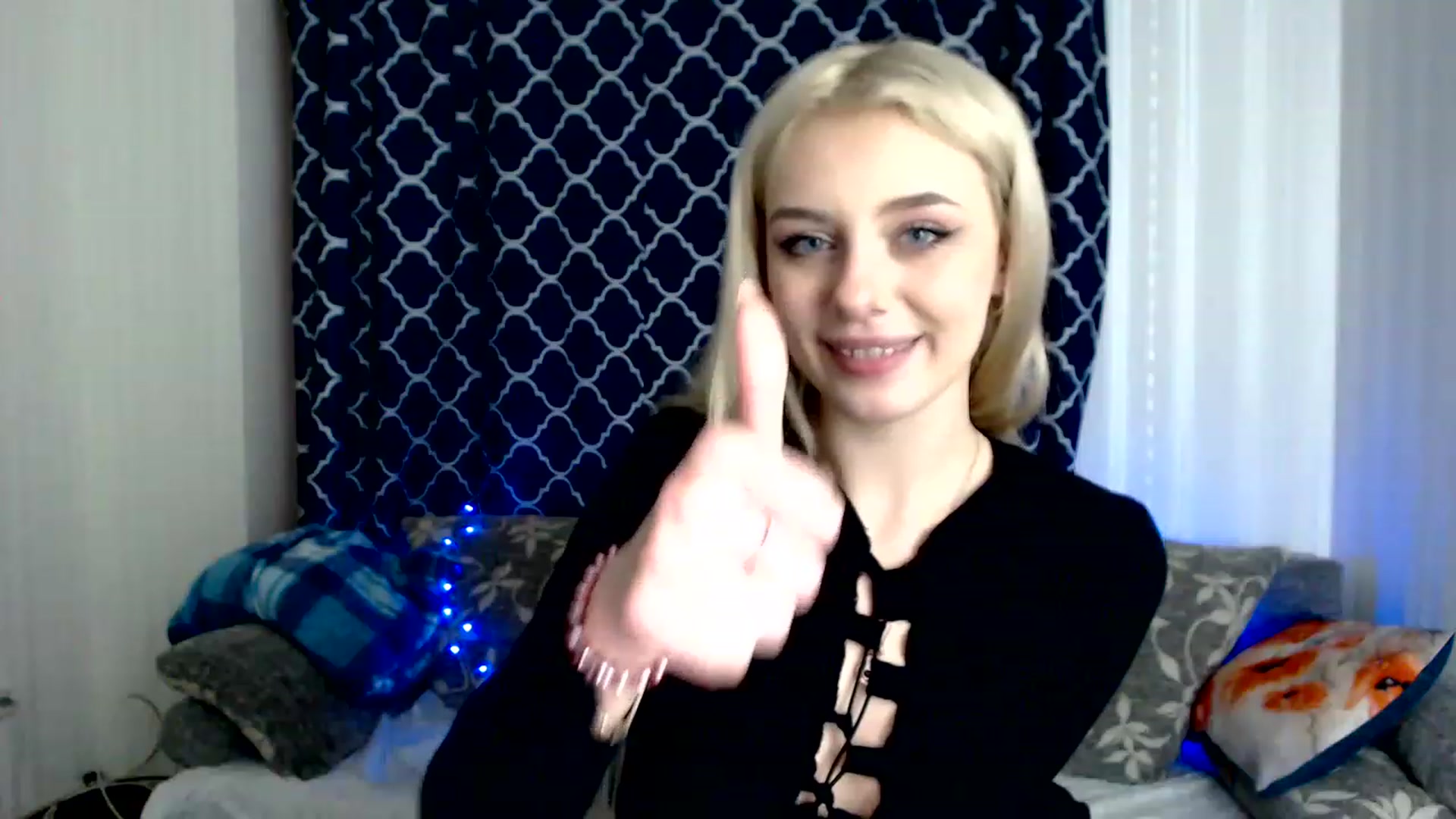 Gallery image thumbnail from Ririma_xo's myfreecams stream on, 11/26/2022, 12:08 image 13 of 20
