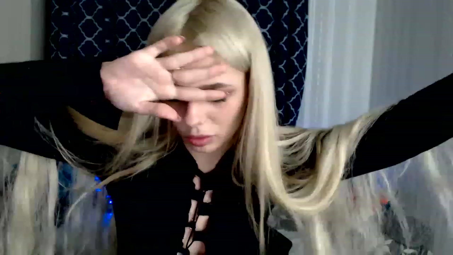 Gallery image thumbnail from Ririma_xo's myfreecams stream on, 11/26/2022, 13:02 image 17 of 20