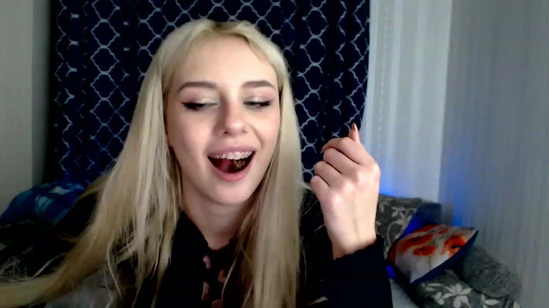 Gallery image thumbnail from Ririma_xo's myfreecams stream on, 11/26/2022, 13:02 image 20 of 20