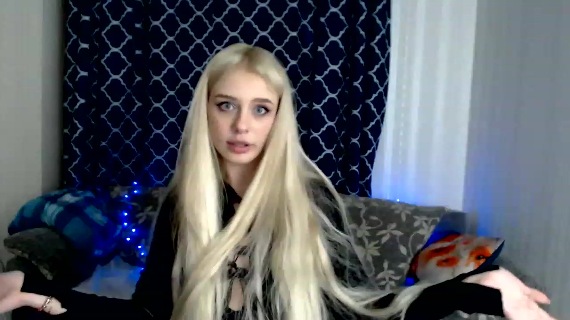 Gallery image thumbnail from Ririma_xo's myfreecams stream on, 11/26/2022, 13:02 image 13 of 20