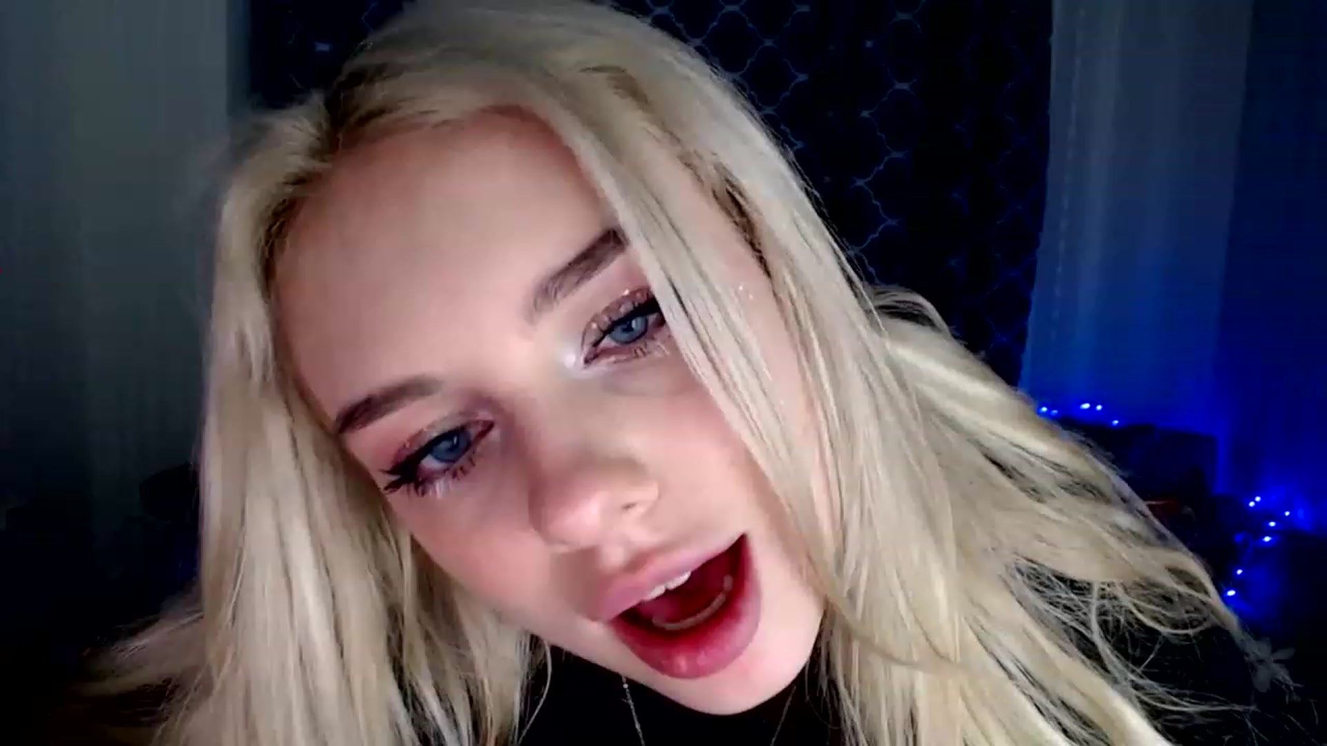 Gallery image thumbnail from Ririma_xo's myfreecams stream on, 11/27/2022, 16:39 image 17 of 20