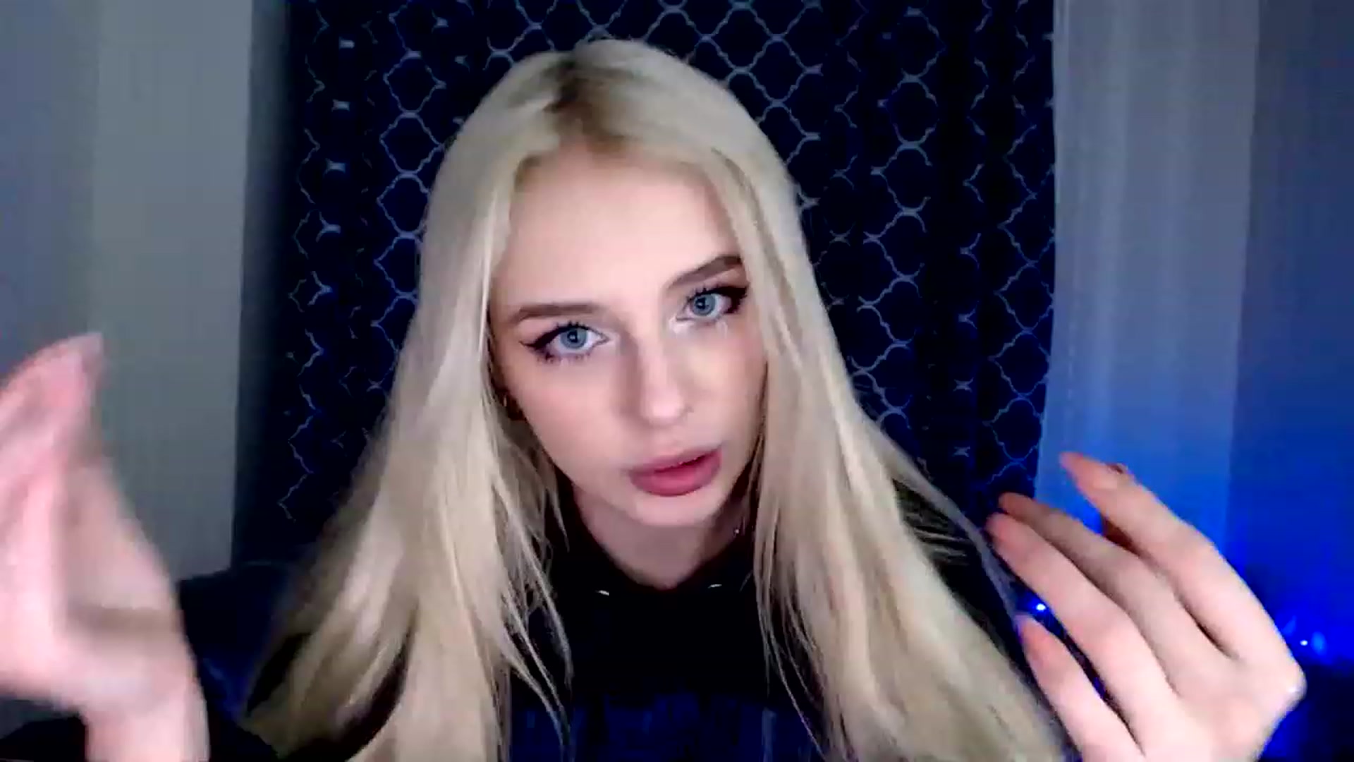 Gallery image thumbnail from Ririma_xo's myfreecams stream on, 11/27/2022, 18:12 image 3 of 20