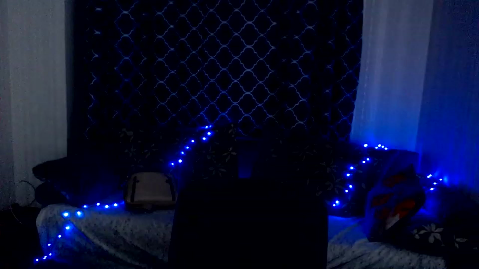 Gallery image thumbnail from Ririma_xo's myfreecams stream on, 11/27/2022, 18:45 image 20 of 20