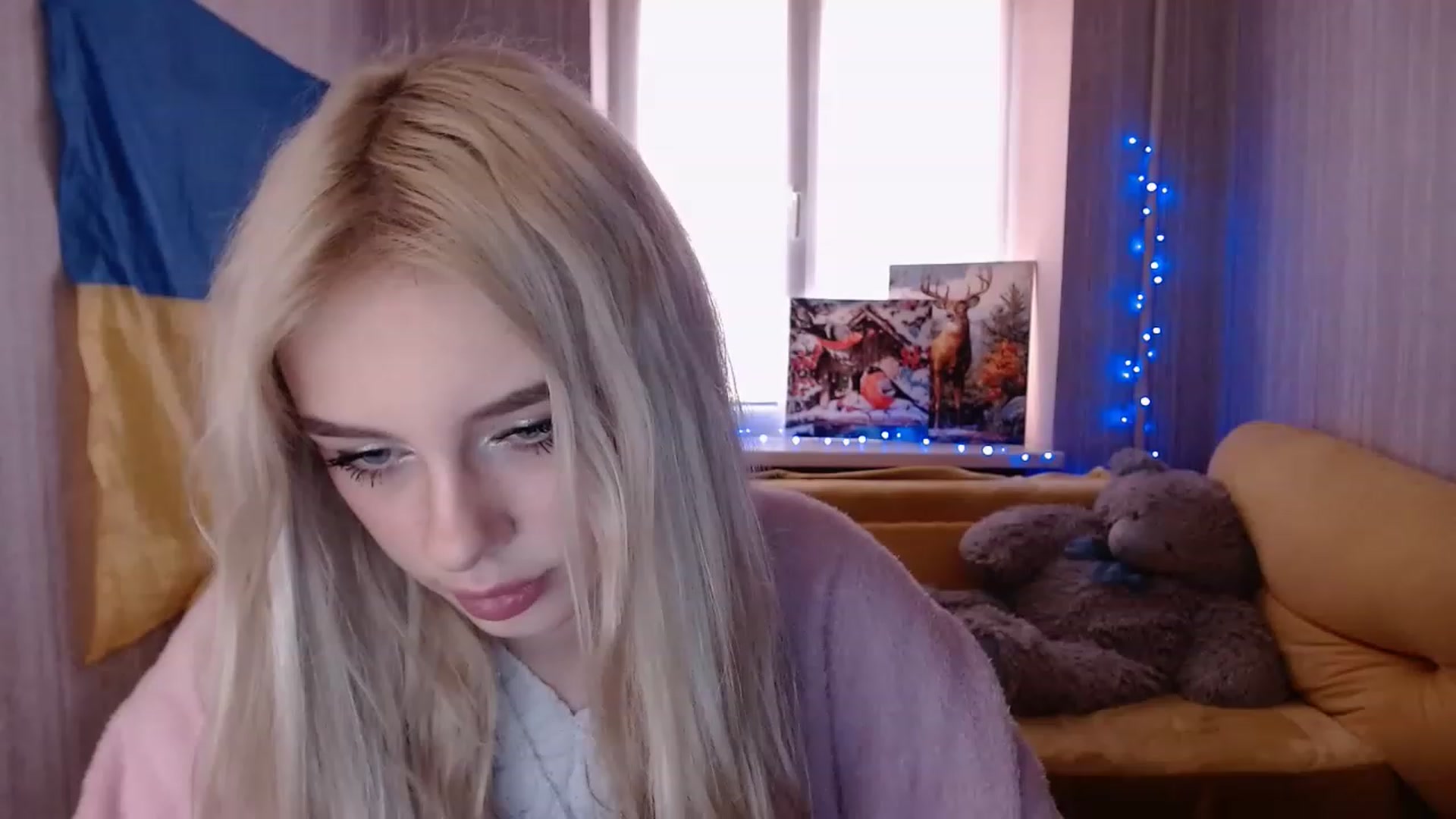 Gallery image thumbnail from Ririma_xo's myfreecams stream on, 12/02/2022, 09:39 image 1 of 20