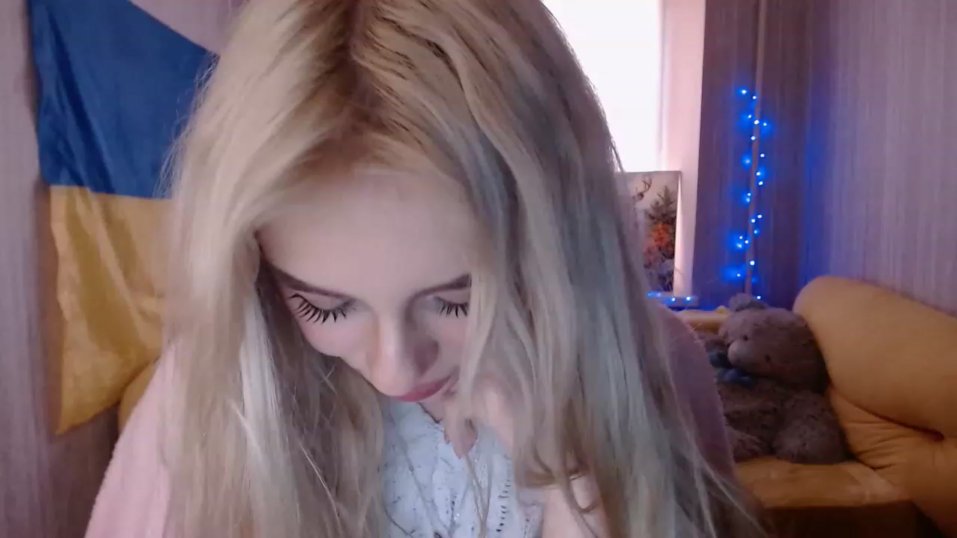 Gallery image thumbnail from Ririma_xo's myfreecams stream on, 12/02/2022, 09:39 image 18 of 20