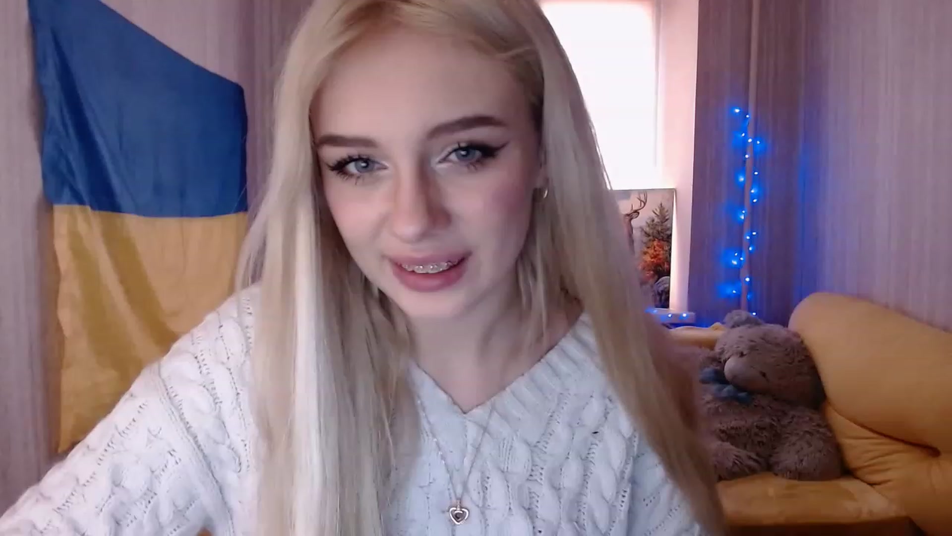 Gallery image thumbnail from Ririma_xo's myfreecams stream on, 12/02/2022, 12:44 image 9 of 20