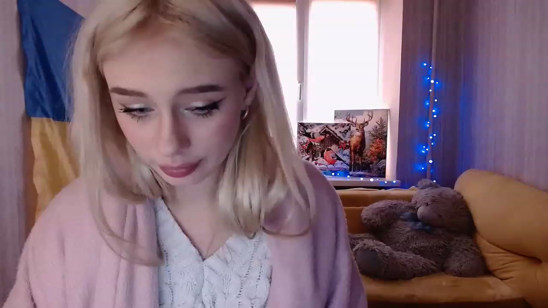 Gallery image thumbnail from Ririma_xo's myfreecams stream on, 12/02/2022, 12:44 image 3 of 20