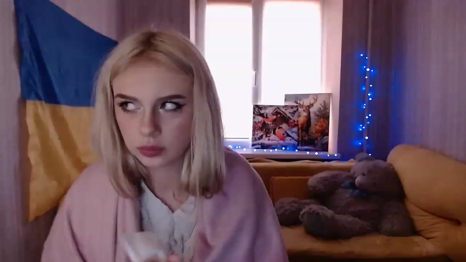 Gallery image thumbnail from Ririma_xo's myfreecams stream on, 12/02/2022, 12:44 image 2 of 20