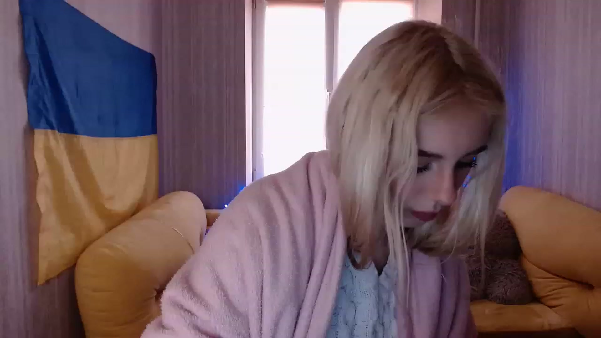 Gallery image thumbnail from Ririma_xo's myfreecams stream on, 12/02/2022, 12:44 image 1 of 20