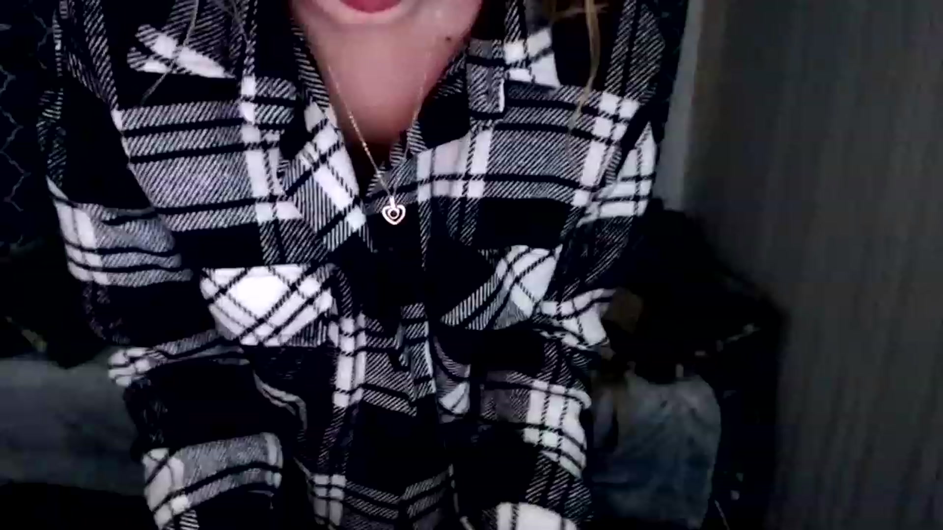 Gallery image thumbnail from Ririma_xo's myfreecams stream on, 12/03/2022, 11:24 image 18 of 20