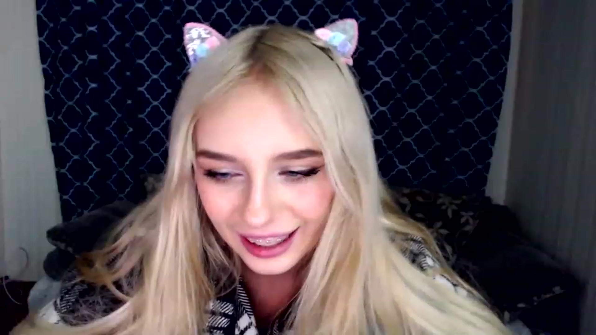 Gallery image thumbnail from Ririma_xo's myfreecams stream on, 12/03/2022, 12:59 image 9 of 20
