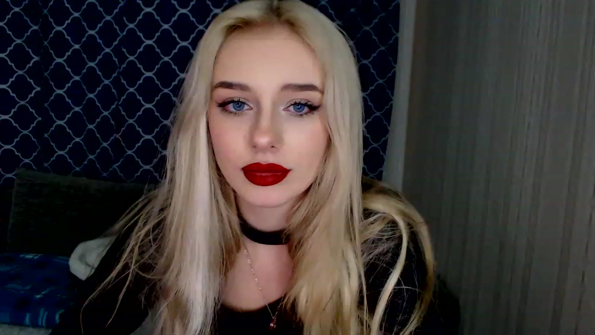 Gallery image thumbnail from Ririma_xo's myfreecams stream on, 12/07/2022, 10:59 image 11 of 20