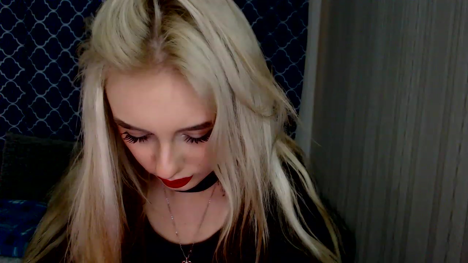 Gallery image thumbnail from Ririma_xo's myfreecams stream on, 12/07/2022, 10:59 image 16 of 20