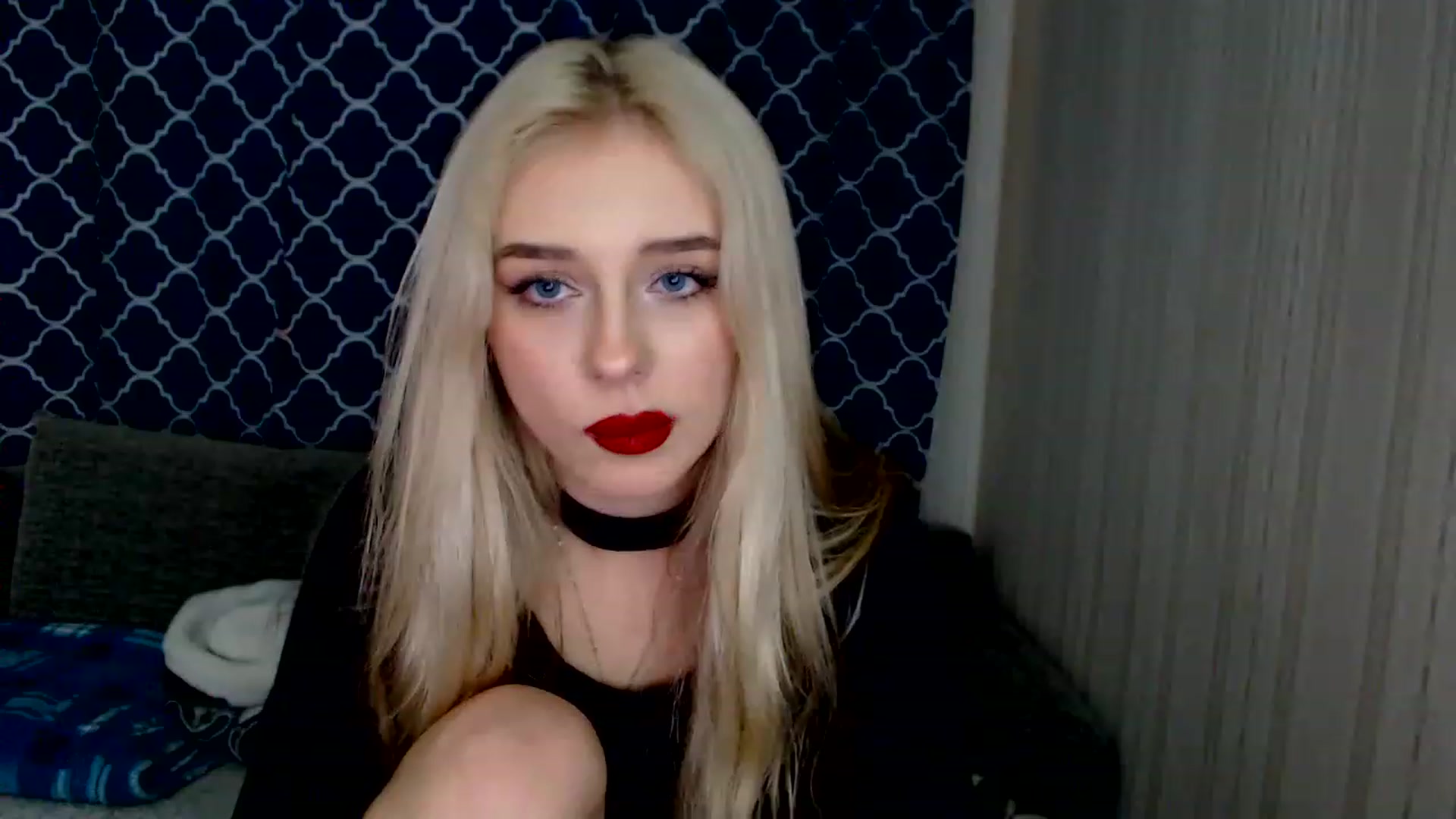 Gallery image thumbnail from Ririma_xo's myfreecams stream on, 12/07/2022, 10:59 image 5 of 20
