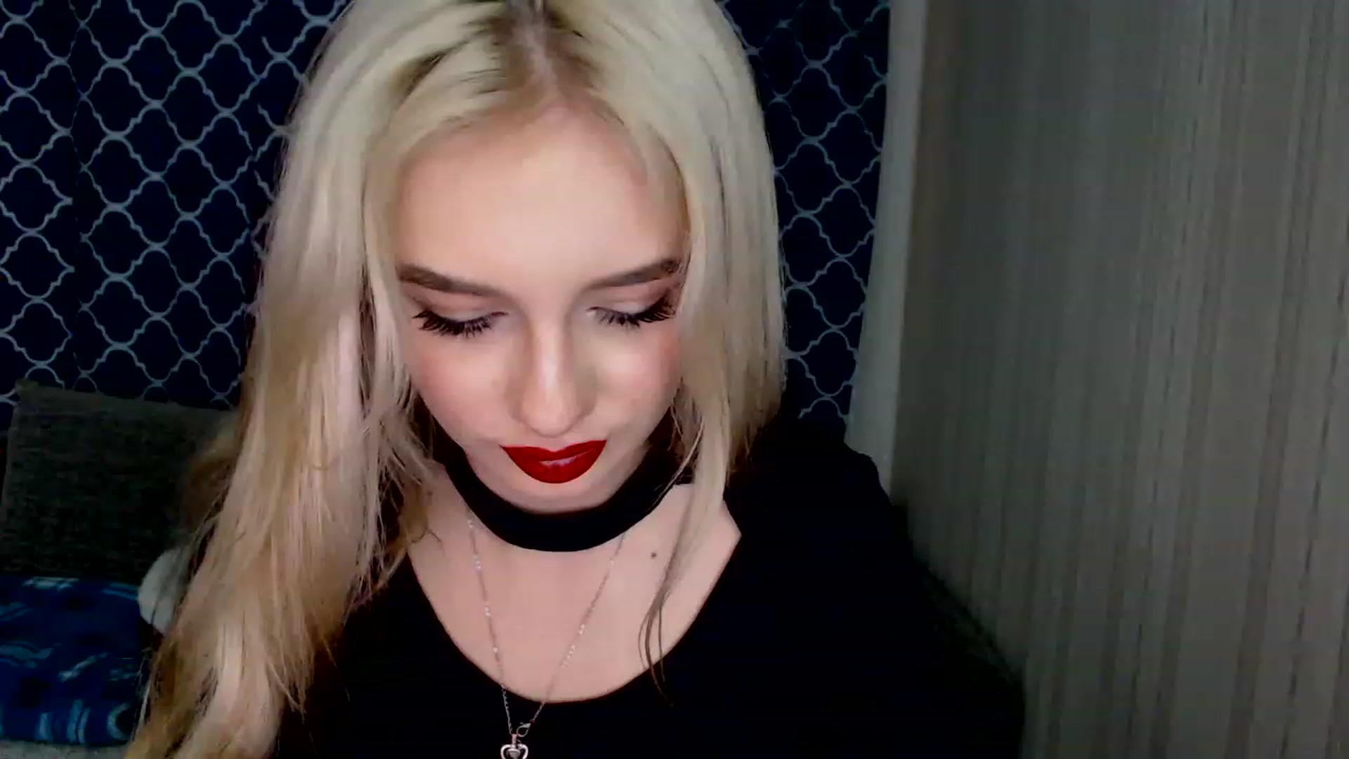 Gallery image thumbnail from Ririma_xo's myfreecams stream on, 12/07/2022, 10:59 image 14 of 20