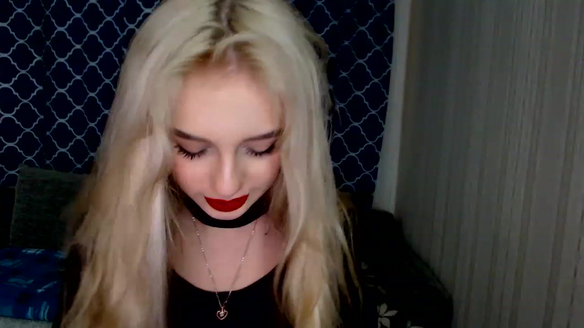 Gallery image thumbnail from Ririma_xo's myfreecams stream on, 12/07/2022, 10:59 image 10 of 20