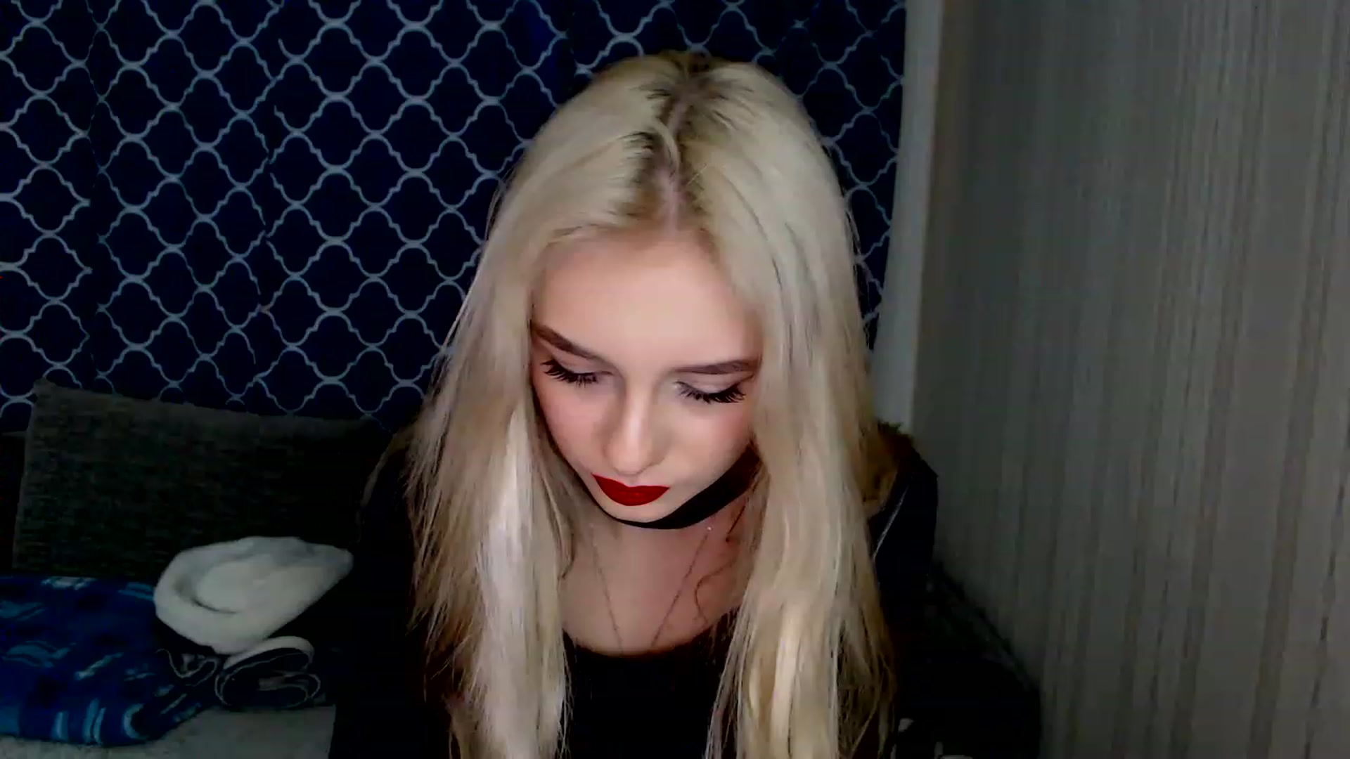 Gallery image thumbnail from Ririma_xo's myfreecams stream on, 12/07/2022, 10:59 image 3 of 20