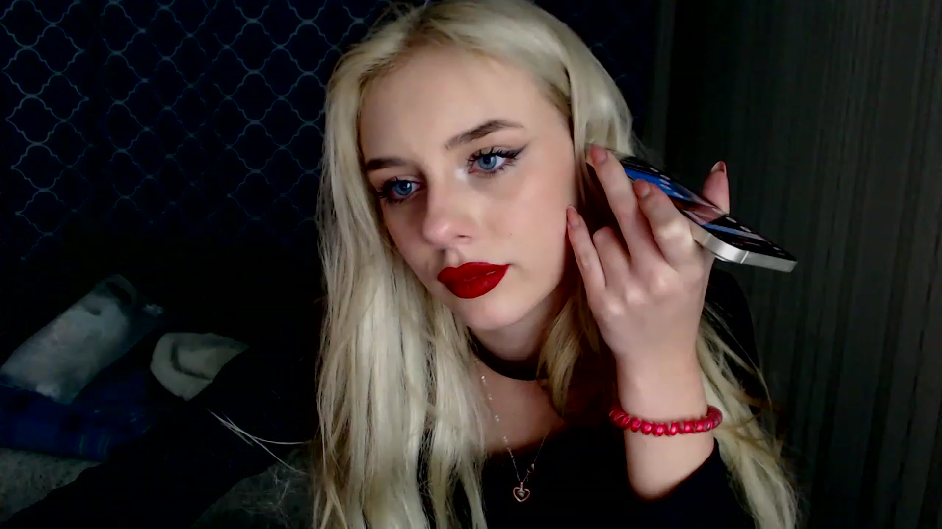Gallery image thumbnail from Ririma_xo's myfreecams stream on, 12/07/2022, 13:09 image 19 of 20