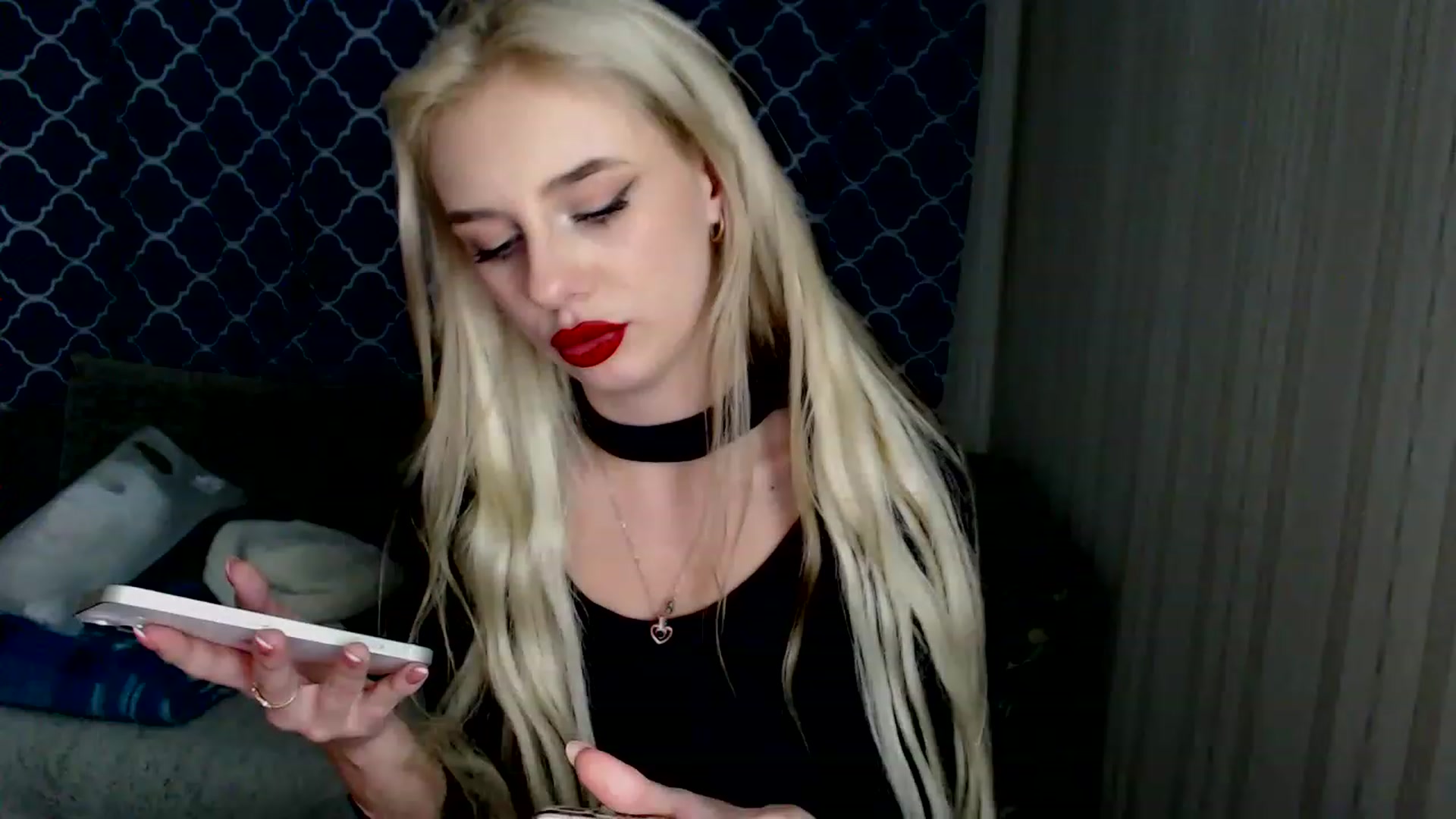 Gallery image thumbnail from Ririma_xo's myfreecams stream on, 12/07/2022, 13:09 image 11 of 20