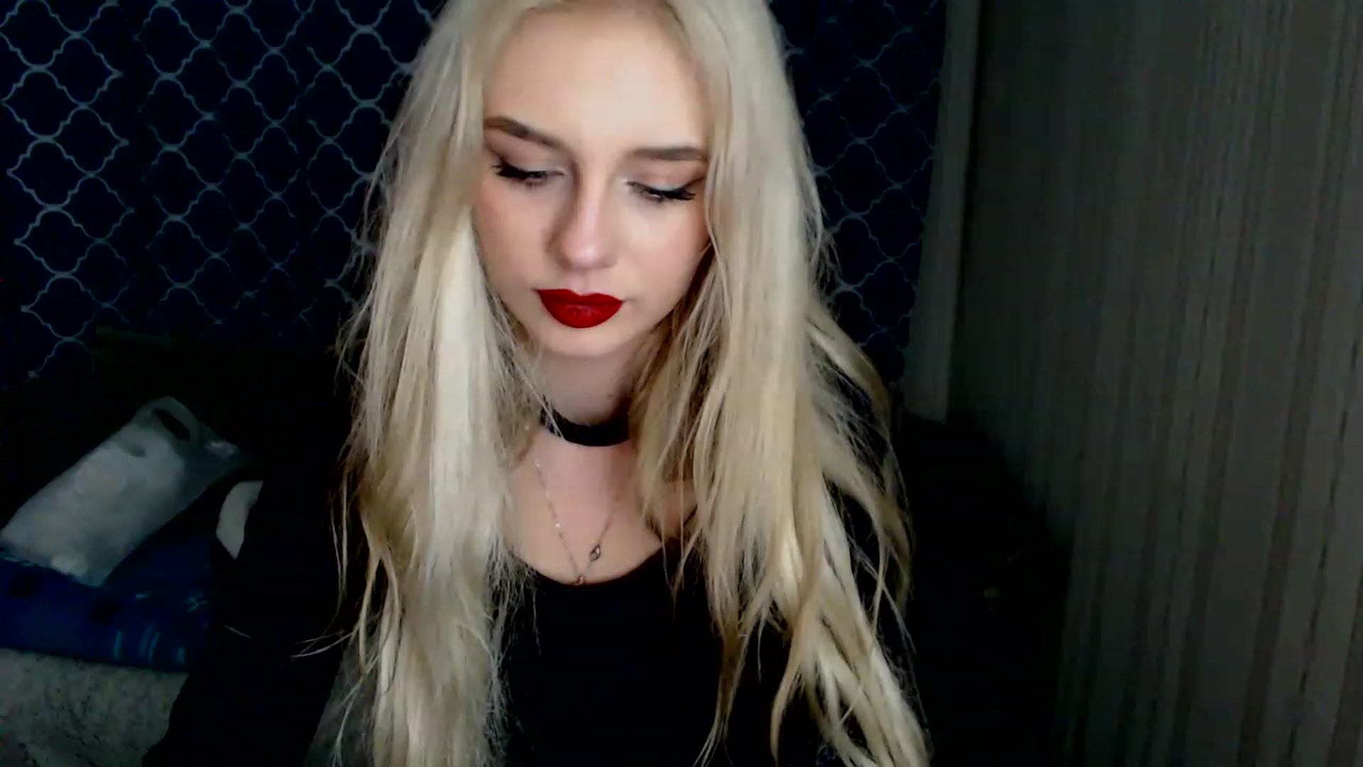 Gallery image thumbnail from Ririma_xo's myfreecams stream on, 12/07/2022, 13:09 image 20 of 20