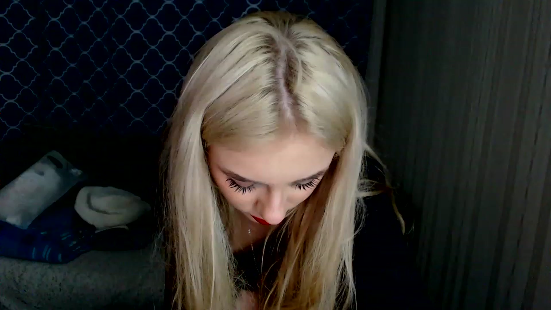 Gallery image thumbnail from Ririma_xo's myfreecams stream on, 12/07/2022, 13:09 image 8 of 20