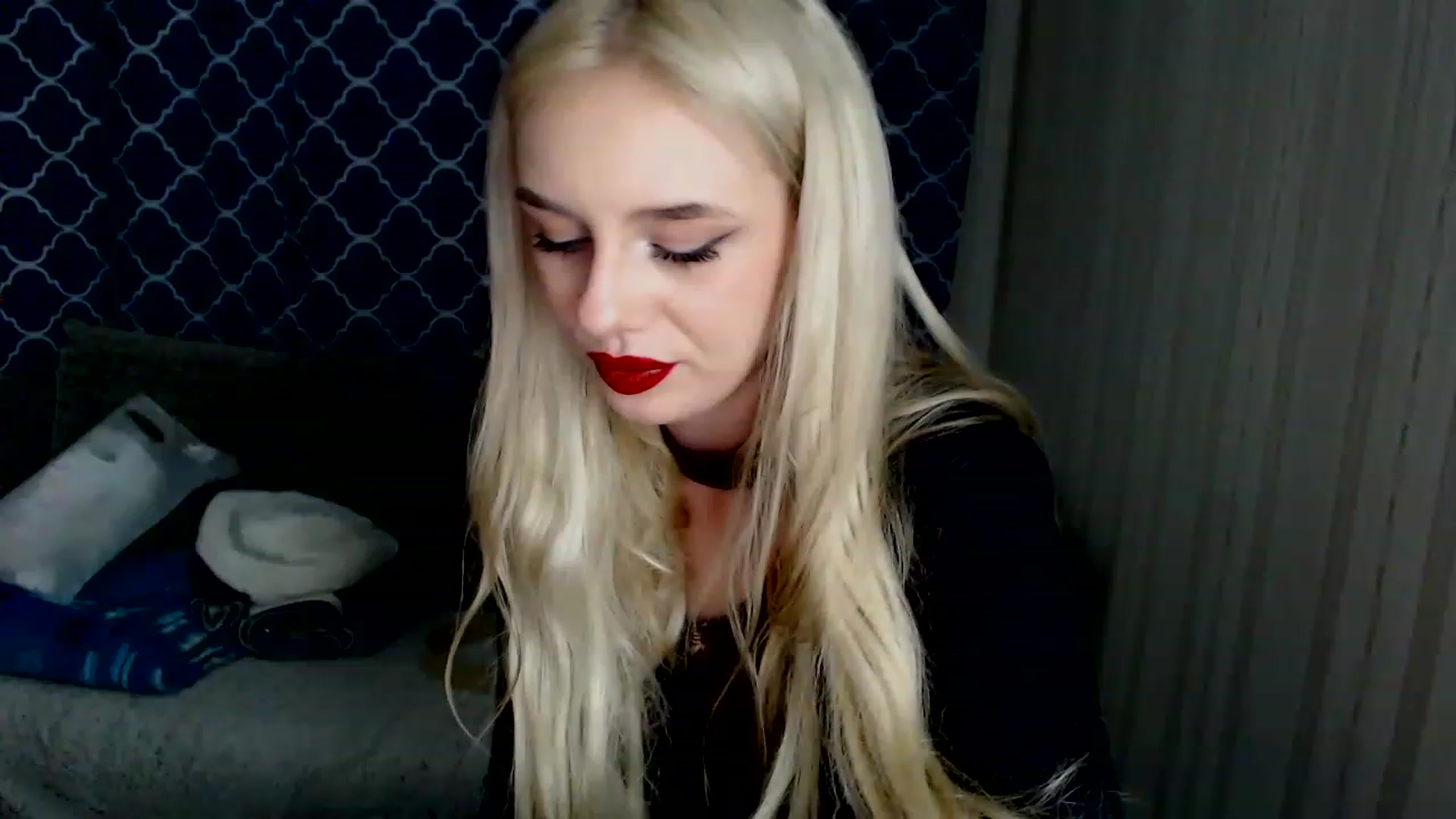 Gallery image thumbnail from Ririma_xo's myfreecams stream on, 12/07/2022, 13:09 image 7 of 20