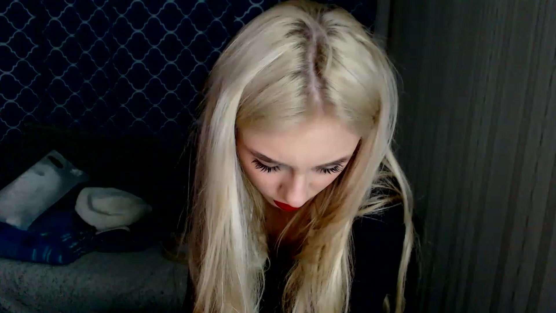 Gallery image thumbnail from Ririma_xo's myfreecams stream on, 12/07/2022, 13:09 image 2 of 20
