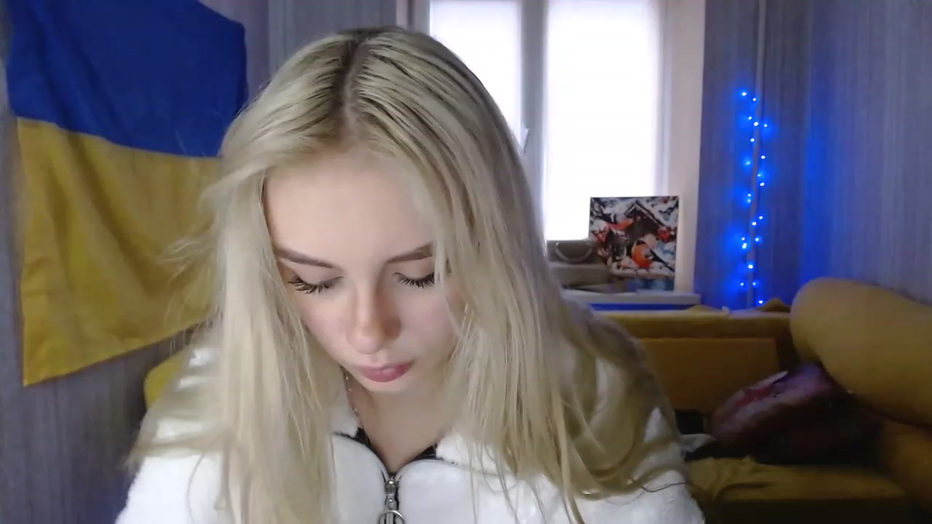 Gallery image thumbnail from Ririma_xo's myfreecams stream on, 12/08/2022, 11:16 image 16 of 20