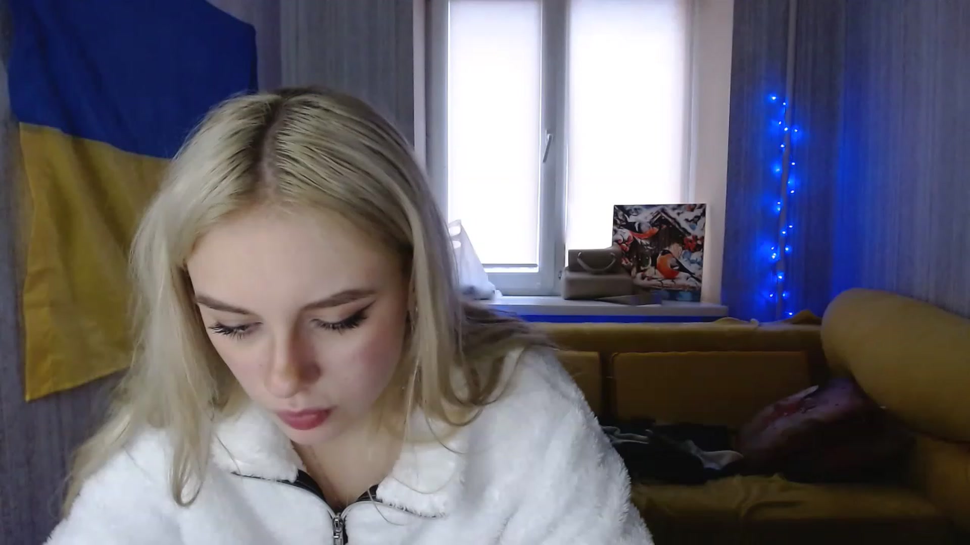 Gallery image thumbnail from Ririma_xo's myfreecams stream on, 12/08/2022, 11:16 image 10 of 20