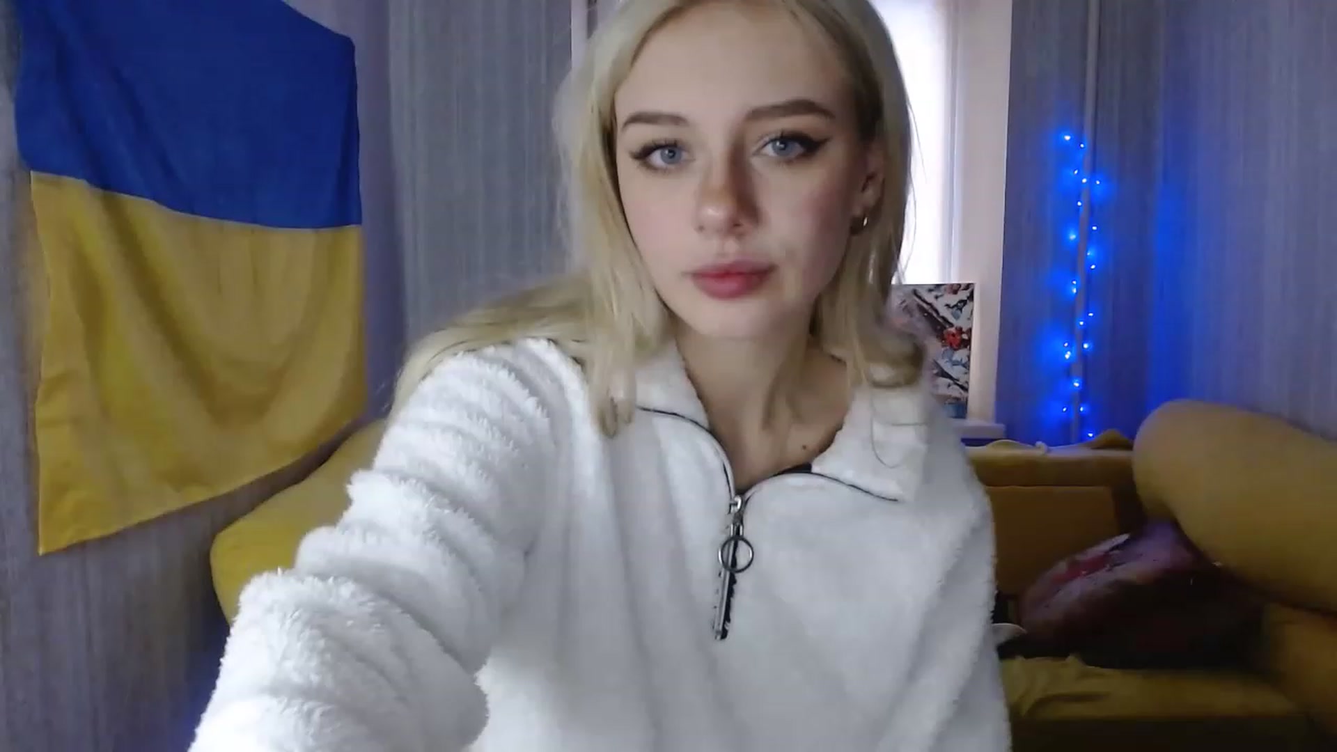 Gallery image thumbnail from Ririma_xo's myfreecams stream on, 12/08/2022, 11:16 image 3 of 20