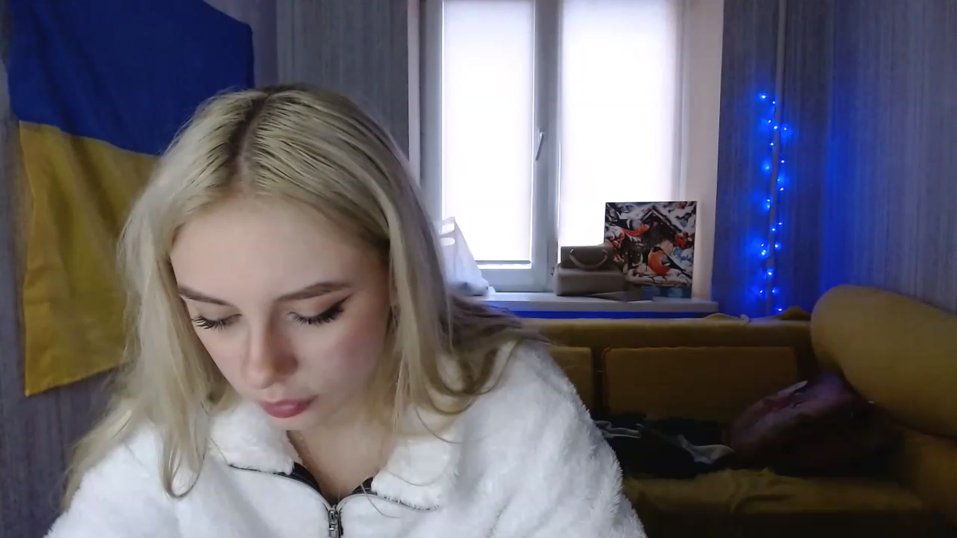 Gallery image thumbnail from Ririma_xo's myfreecams stream on, 12/08/2022, 11:16 image 9 of 20