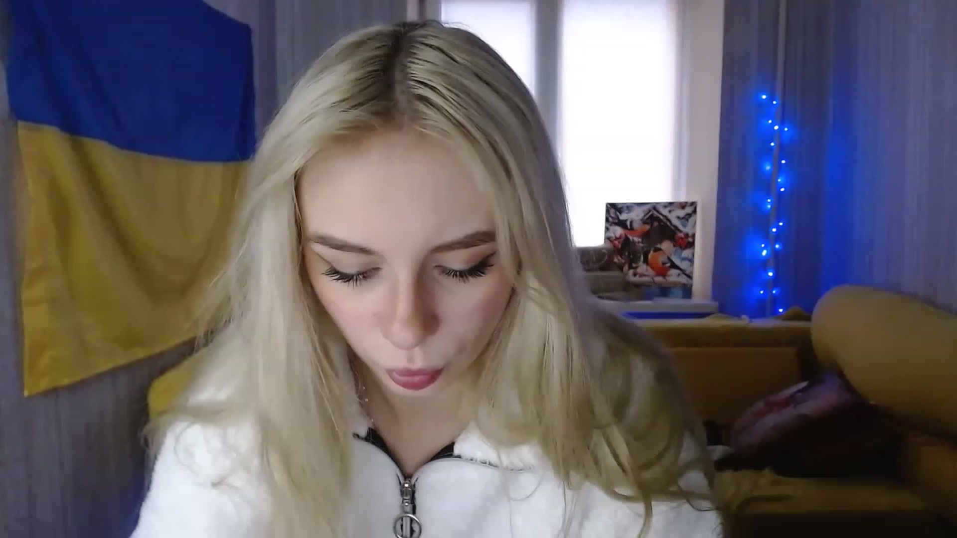 Gallery image thumbnail from Ririma_xo's myfreecams stream on, 12/08/2022, 11:16 image 18 of 20