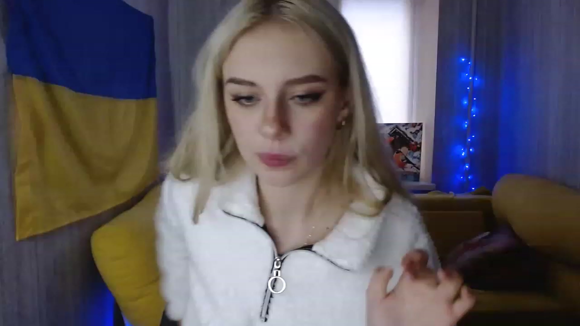 Gallery image thumbnail from Ririma_xo's myfreecams stream on, 12/08/2022, 11:16 image 5 of 20