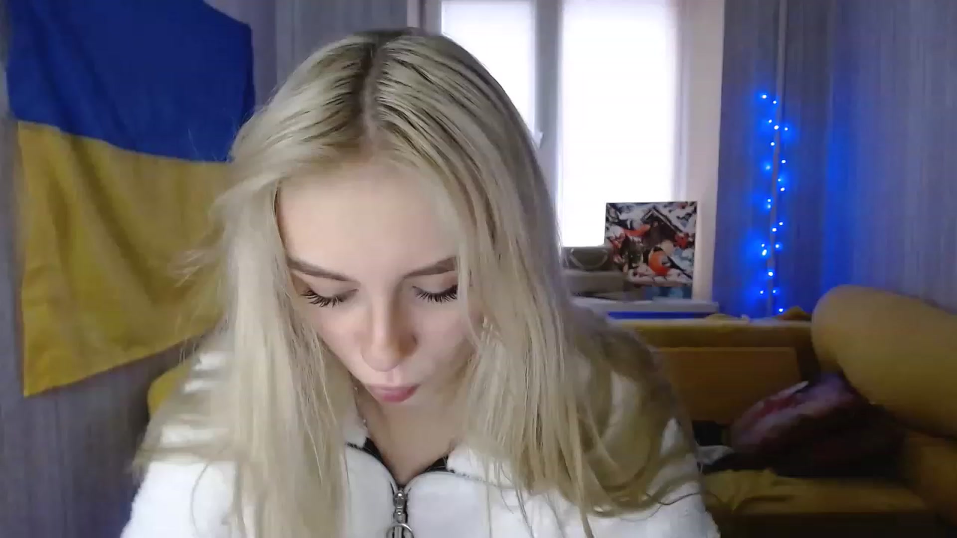 Gallery image thumbnail from Ririma_xo's myfreecams stream on, 12/08/2022, 11:16 image 14 of 20